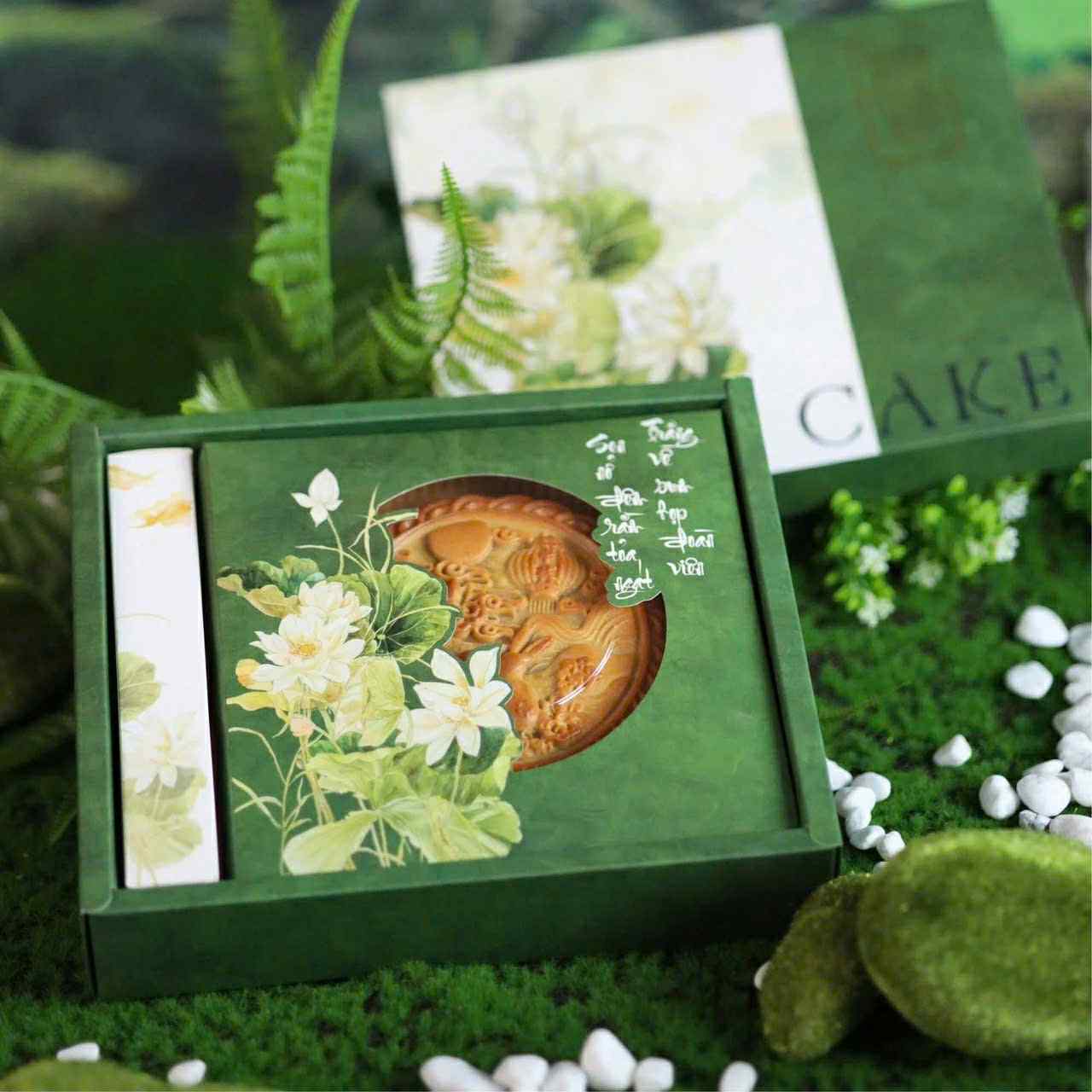 Giỏ quà tặng bánh trung thu dẻo mochi 2 trứng muối 3 vị: Khoai môn, cốm dừa, đậu đỏ
