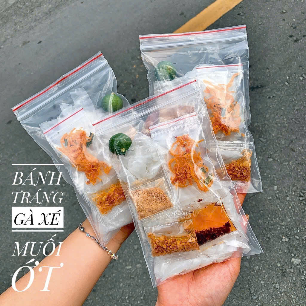 Bánh tráng phơi sương gà xé muối ớt