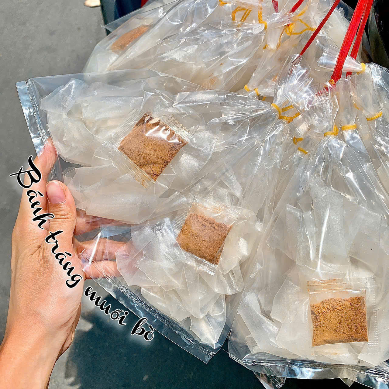 Bánh tráng muối bò