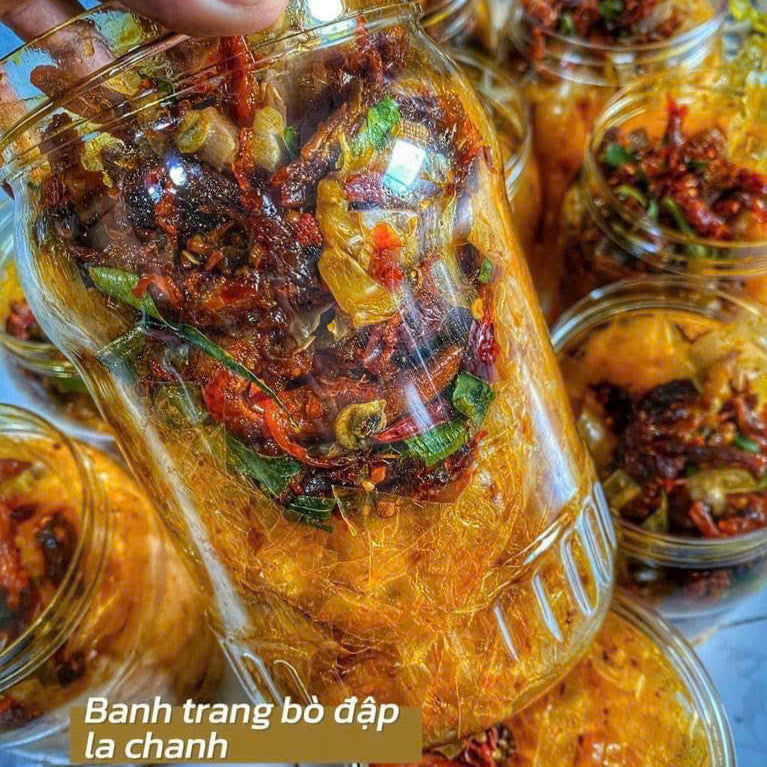 Bánh tráng sate bò xé lá chanh