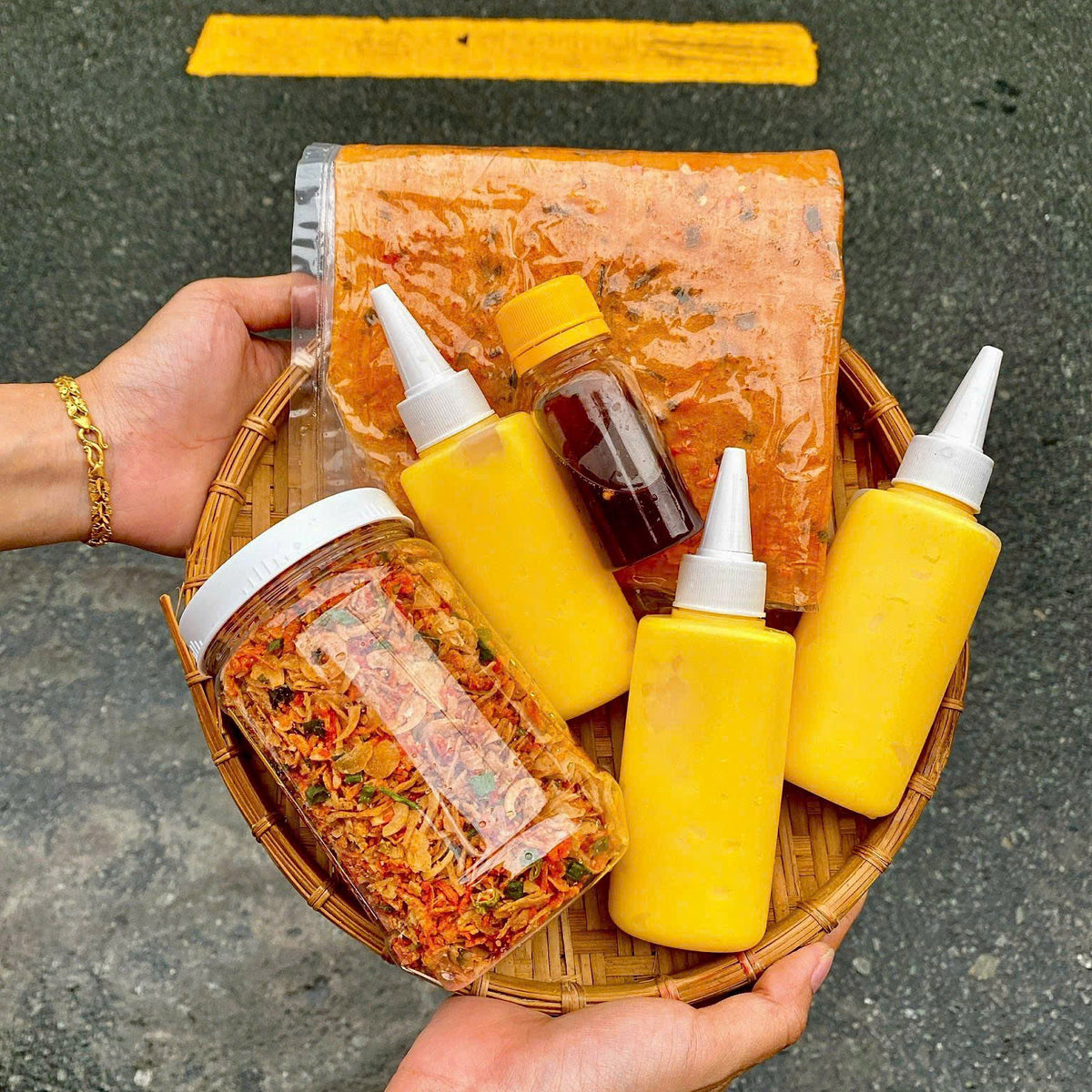 COMBO SIÊU BƠ ( bánh phơi sương hoặc bánh dẻo tôm tuy khách chọn)
